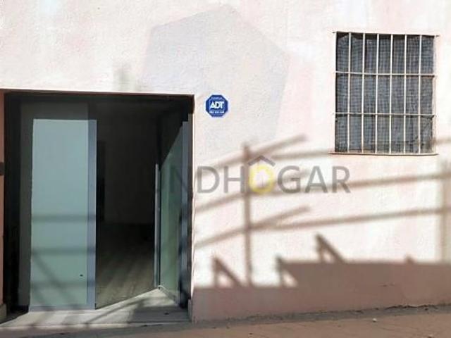 Local comercial en venta en Madrid, Calle Ángel Puech, 28039