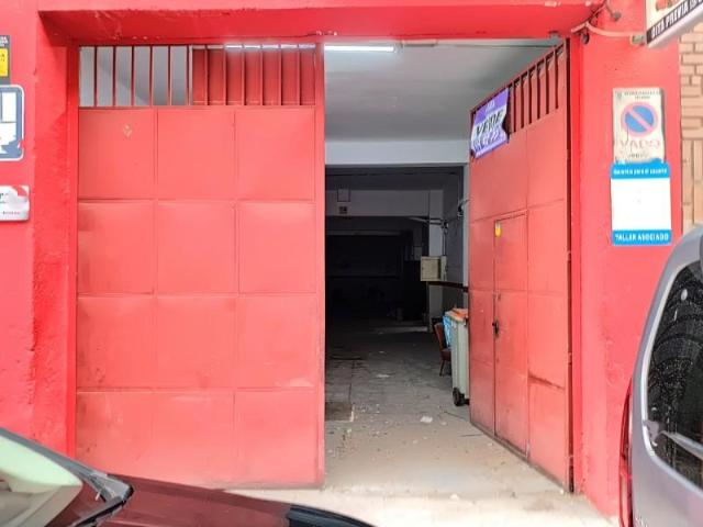 Local comercial en venta en Madrid, Calle del Chimbo, 28025
