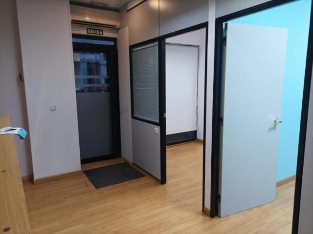 Local comercial en venta en Madrid, Calle Rafael Finat, 28044