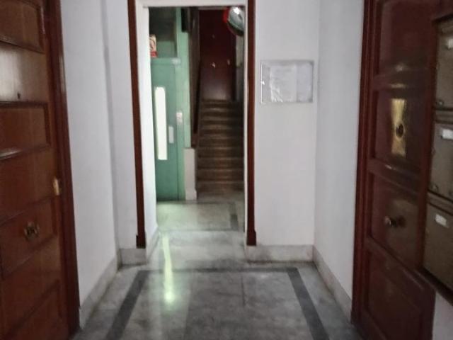 Local comercial en venta en Madrid, Plaza Bami, 28017