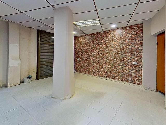 Local comercial en venta en Manresa, de 73 m² 2 habitaciones por 60.000