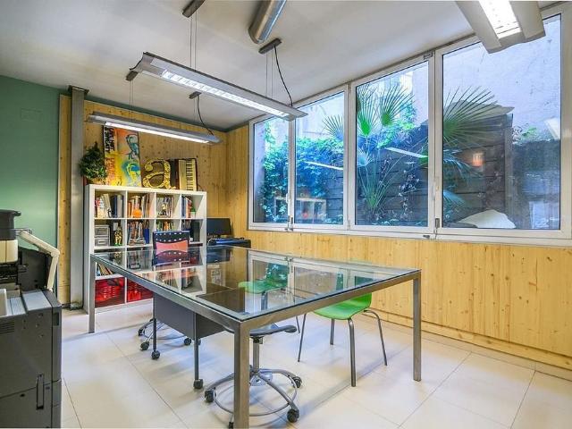 Local comercial en venta en Manresa, de 100 m² 2 habitaciones por 135.000