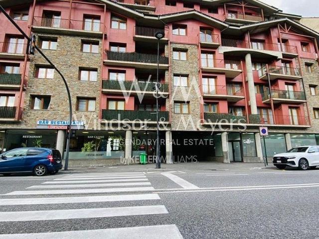 Local comercial en venta en La Massana, de 190 m² por 670.000