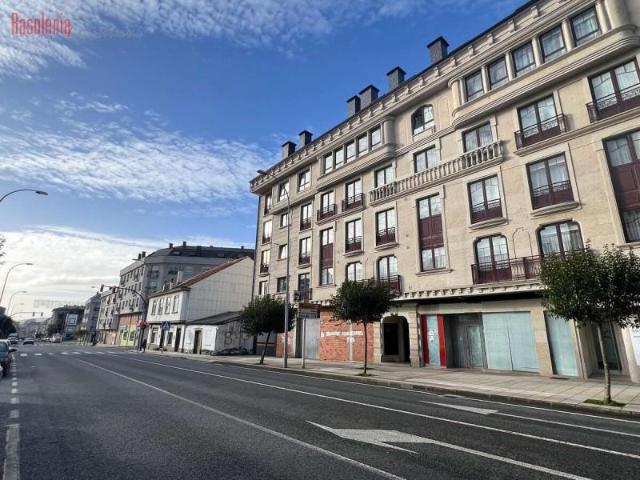 Local comercial en venta en Narón
