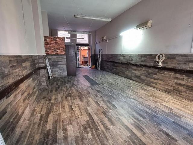 Local comercial en venta en Sabadell, de 54 m² por 87.500