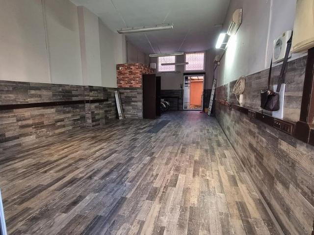 Local comercial en venta en Sabadell, de 63 m² por 87.500
