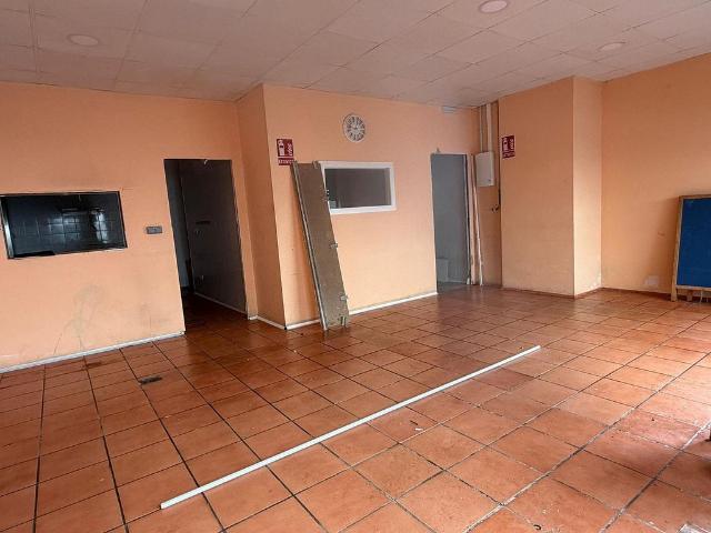 Local comercial en venta en Sabadell, de 75 m² 2 habitaciones por 105.000