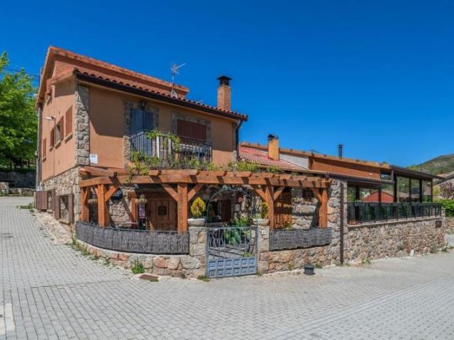 Local comercial en venta en Santa María de la Alameda, Zona suroeste