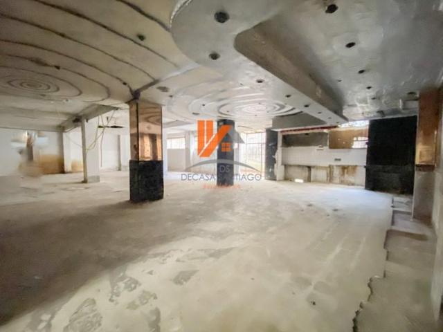 Local comercial en venta en Santiago de Compostela