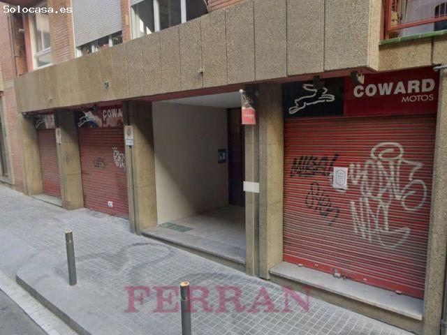 Local comercial en venta en Sarrià, con posibilidad de salida de humos