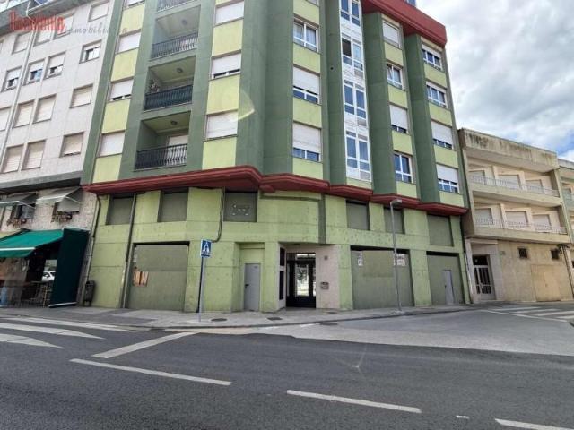 Local comercial en venta en Sarria
