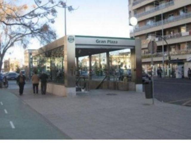 Local comercial en venta en Sevilla, Gran Plaza Marqués de Pickman Ramon y C