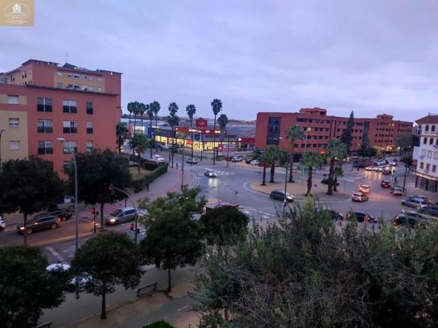 Local comercial en venta en Sevilla, La Plata