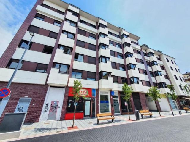 Local comercial en venta en Siero, Lugones
