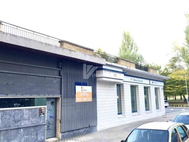 Local comercial en venta en Pamplona, Calle Fuente del Hierro, 31007