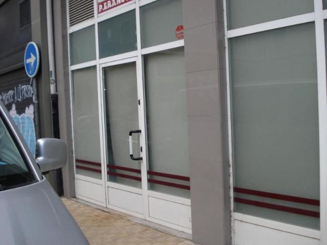 Local comercial en venta en Pamplona, Rochapea