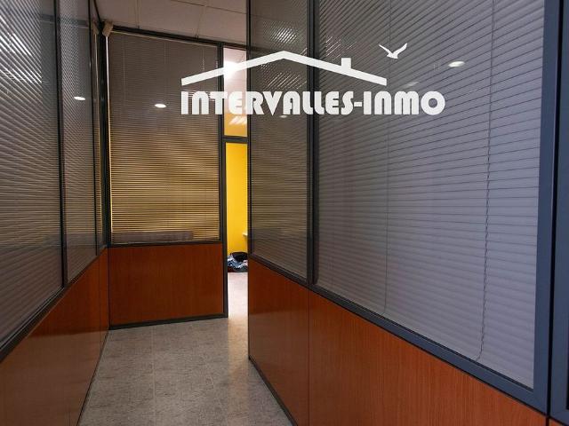 Local comercial en venta en pasaje Montserrat, Caldes de Montbui, de 149 m² 8 habitaciones por 125.000