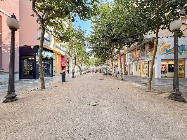 Local comercial en venta en paseo De Dintre, Blanes, de 72 m² por 330.000