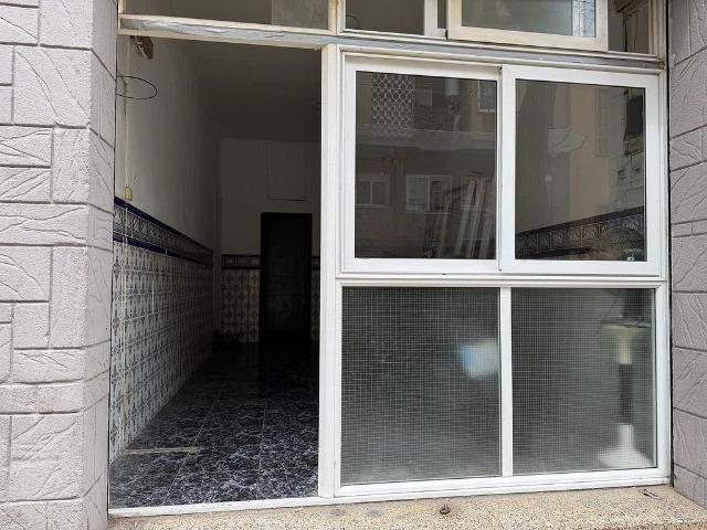 Local comercial en venta en paseo De la Mare de Déu del Coll, Barcelona, de 25 m² 3 habitaciones por 65.000