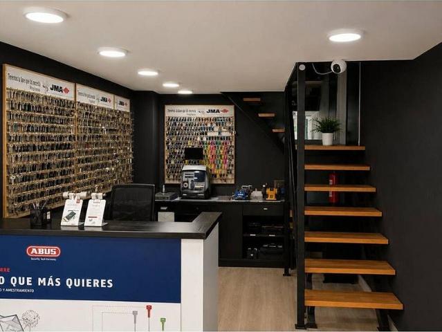 Local comercial en venta en paseo De Manuel Girona, Barcelona, de 23 m² por 200.000