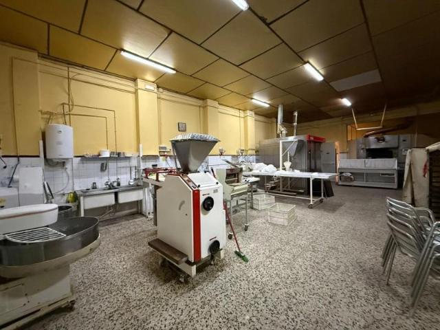 Local comercial en venta en Pilas, Andalucia
