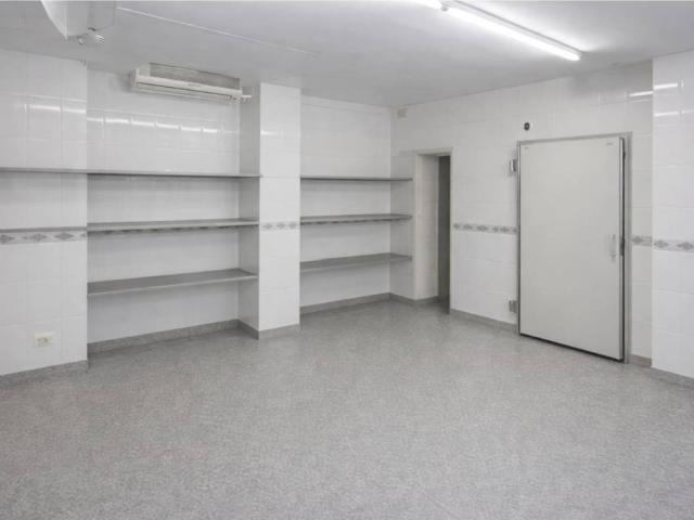 Local comercial en Venta en Piles Valencia
