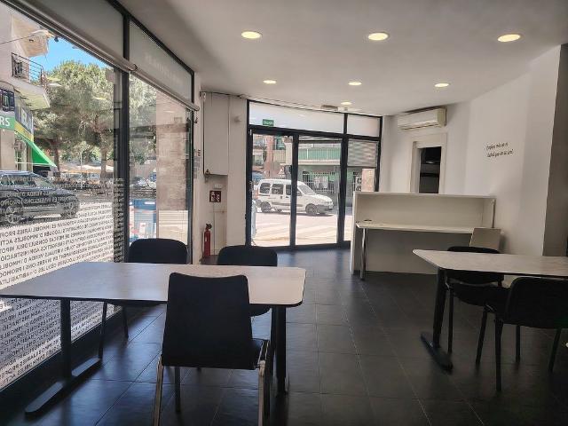 Local comercial en venta en Pineda de Mar, de 76 m² 4 habitaciones por 83.000