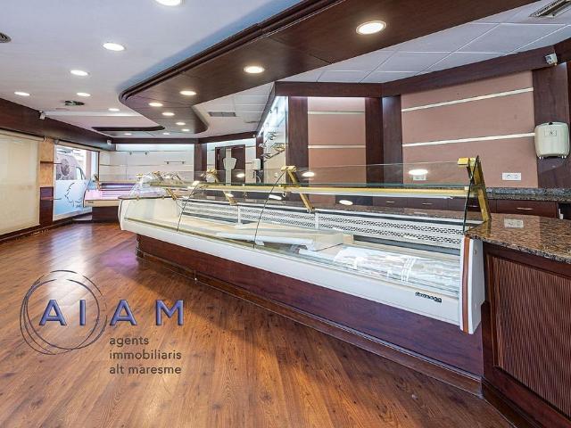 Local comercial en venta en Pineda de Mar, de 180 m² por 100.000