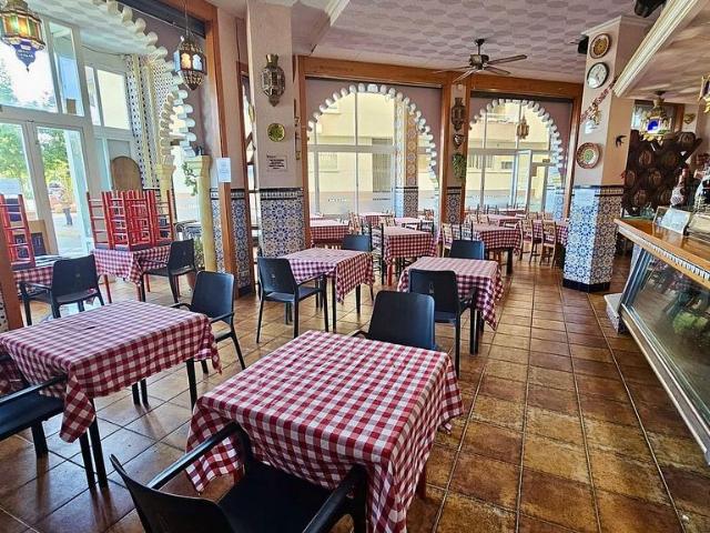 Local comercial en venta en Pineda de Mar, de 280 m² por 395.000