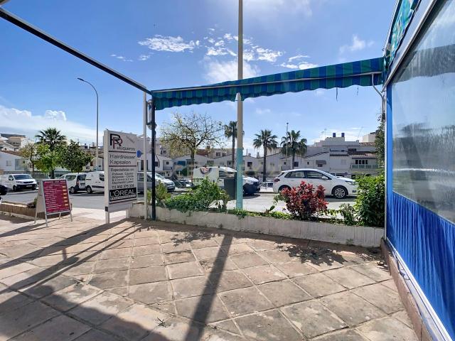 LOCAL COMERCIAL EN VENTA EN PLAYA DE LA CARIHUELA, TORREMOLINOS. MÁLAGA