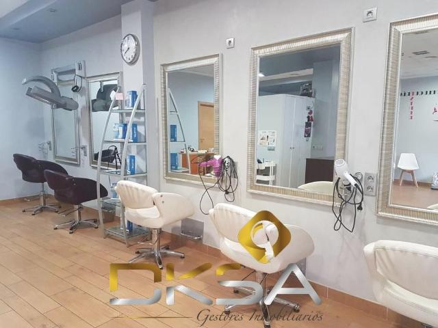 Local comercial en venta en plaza corona de Aragón, Vila real