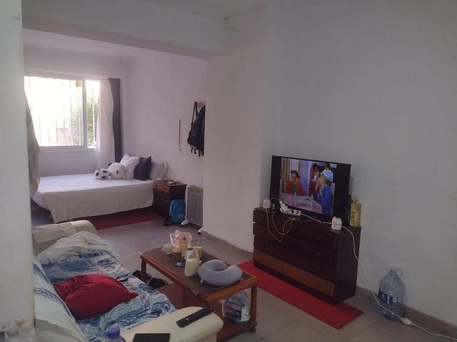 Local comercial en venta en plaza De Las Navas, Barcelona, de 210 m² 7 habitaciones por 265.000