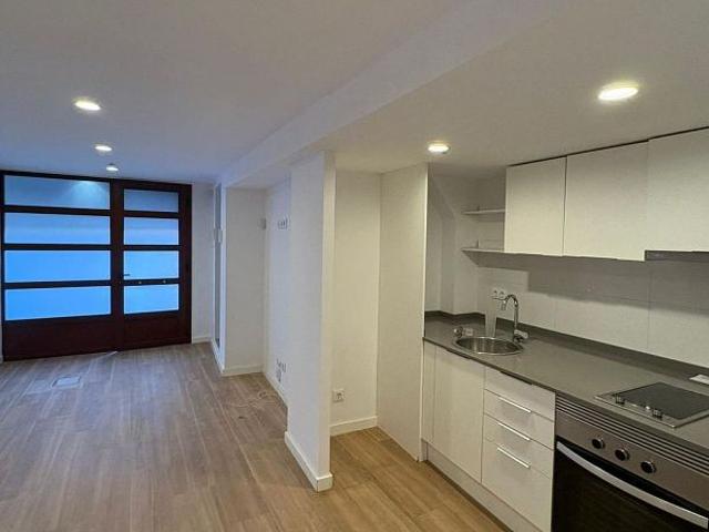Local comercial en venta en plaza Pedregar, Manresa, de 48 m² 1 habitación por 49.000