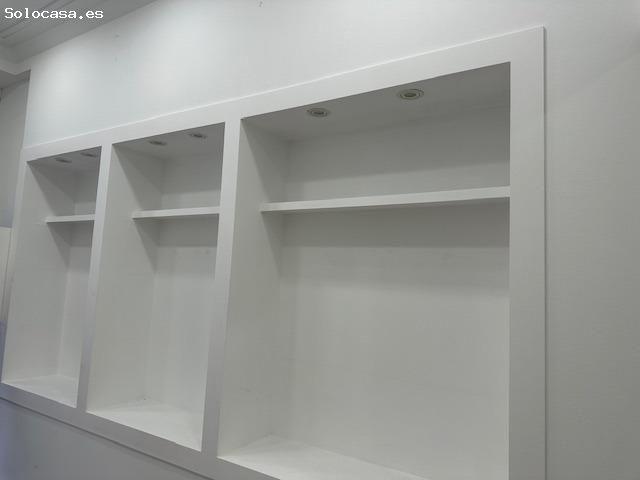 LOCAL COMERCIAL EN VENTA EN PLENO CENTRO DE MANRESA CALLE BORN