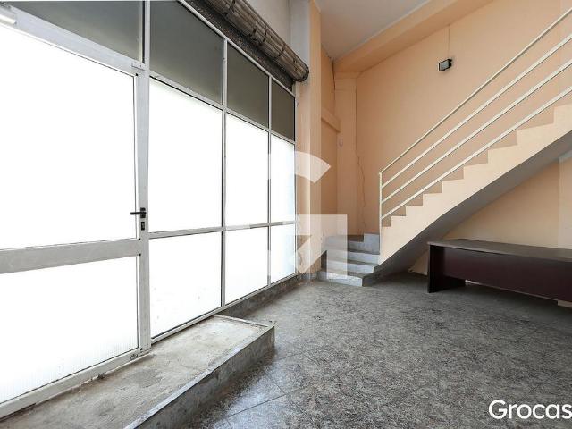 Local comercial en venta en Prat de Llobregat, El, de 186 m² por 275.000