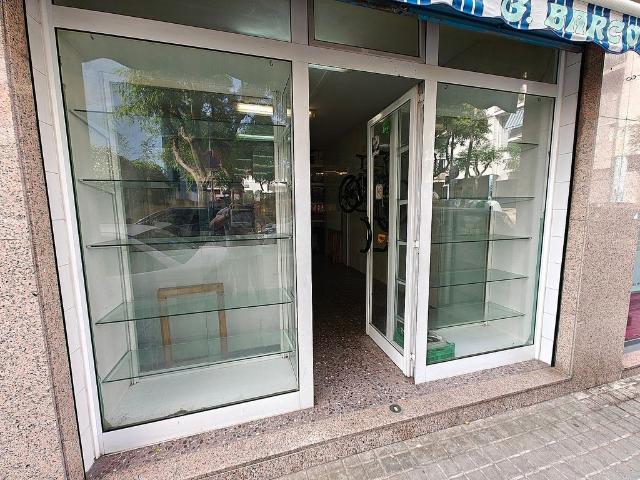 Local comercial en venta en Premià de Mar, de 33 m² 1 habitación por 65.000