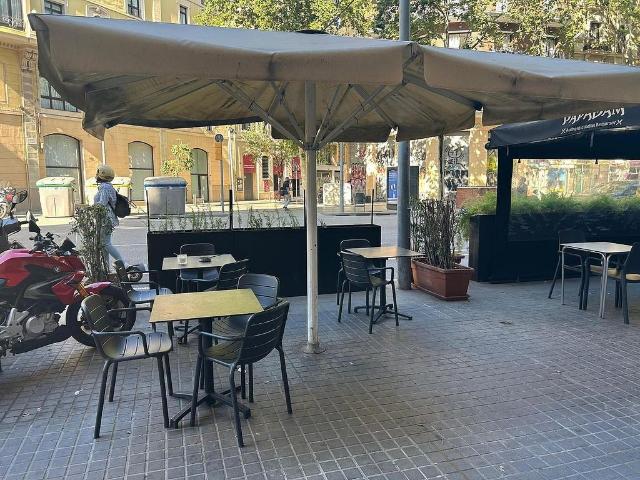 Local comercial en venta en ronda De Sant Pau, Barcelona, de 124 m² 1 habitación por 550.000