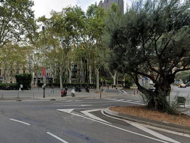 Local comercial en venta en ronda De Sant Pere, Barcelona, de 561 m² 2 habitaciones por 650.000