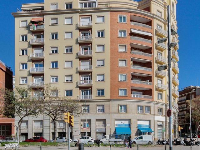 Local comercial en venta en ronda Del Guinardó, Barcelona, de 65 m² por 150.000