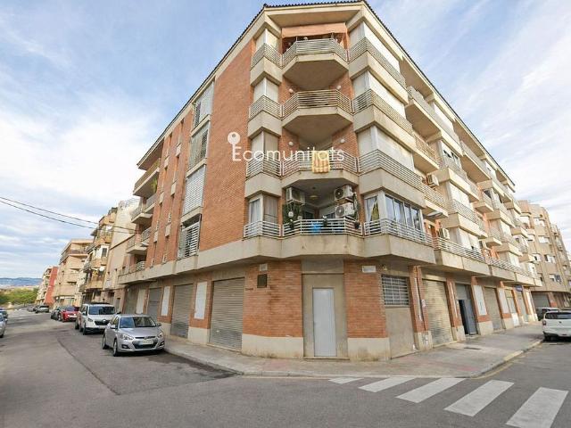 Local comercial en venta en calle Almogàvers, Roquetes, de 95 m² 1 habitación por 75.000