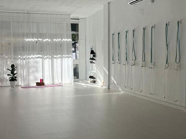 Local comercial en venta en rambla Del Castell, Vilanova i La Geltrú, de 130 m² 2 habitaciones por 125.000