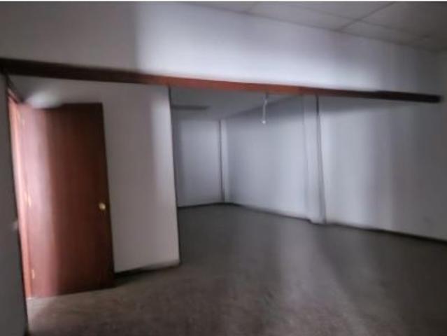 LOCAL COMERCIAL EN VENTA EN REUS