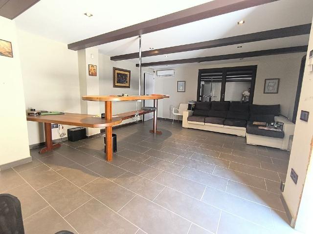 Local comercial en venta en Reus, de 900 m² 8 habitaciones por 550.000