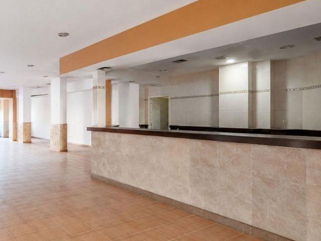 Local comercial en venta en Ripollet, de 160 m² por 190.000
