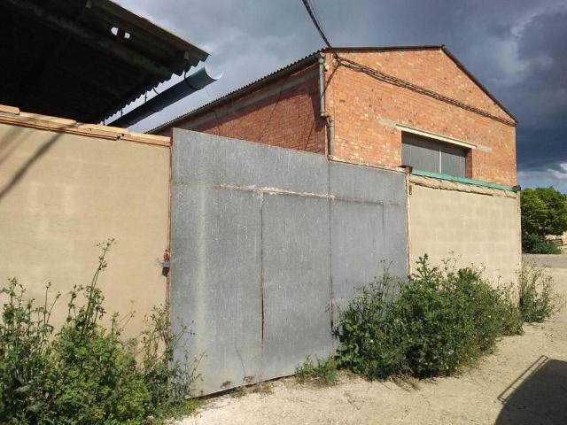 Local comercial en venta en Torre Serona, de 1.935 m² por 90.000