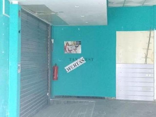 Local comercial en venta en Tortosa, de 77 m² 1 habitación por 42.000