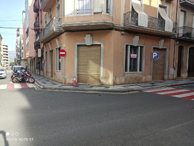 Local comercial en venta en Tortosa, de 114 m² 5 habitaciones por 170.000
