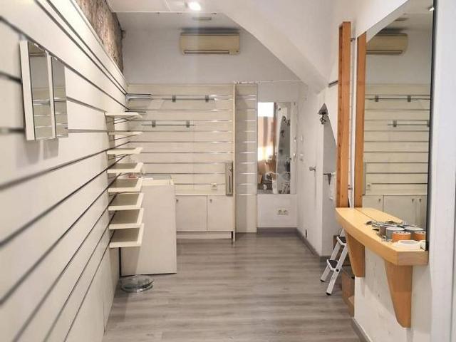 Local comercial en venta en Tortosa, de 250 m² por 275.000