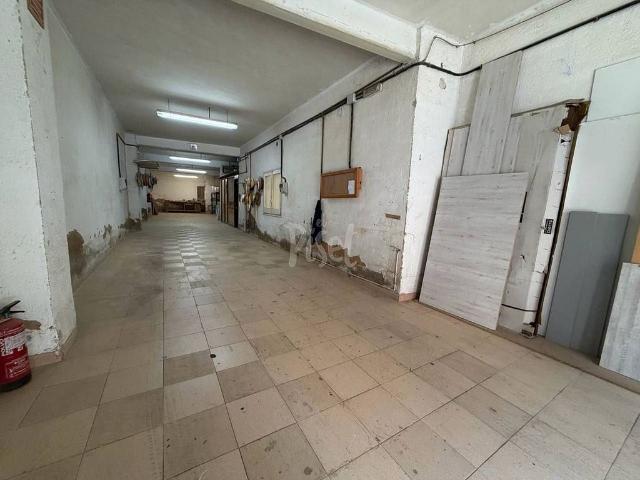 Local comercial en venta en Tarragona, de 225 m² por 110.000