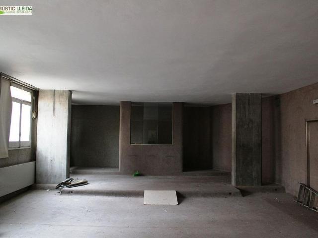 Local comercial en venta en Tàrrega, de 80 m² por 60.000